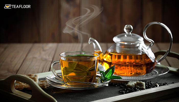 Experience the health benefits of Darjeeling tea with a freshly brewed hot cup and a glass teapot